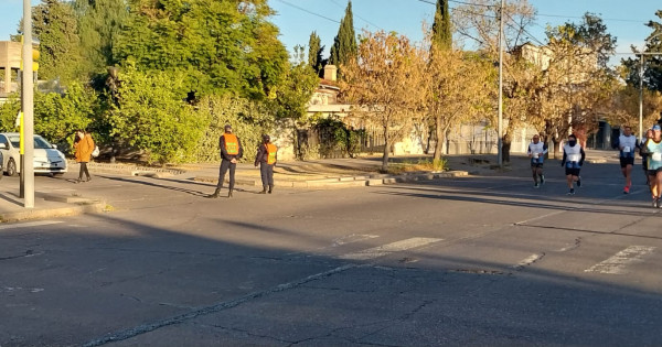 Con la participación del IUSP se llevó a cabo la Media Maratón