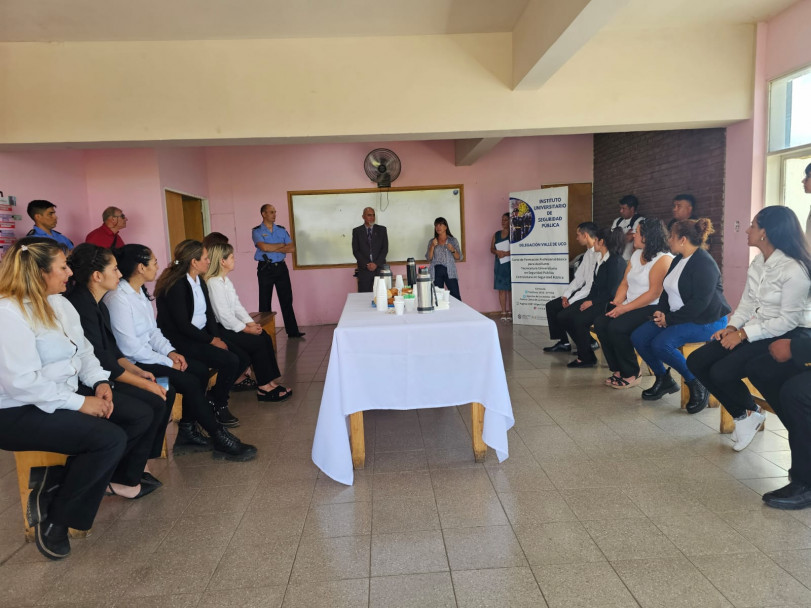 imagen 2 Los egresados del Curso Vigilador Bombero del Valle de Uco recibieron sus certificados