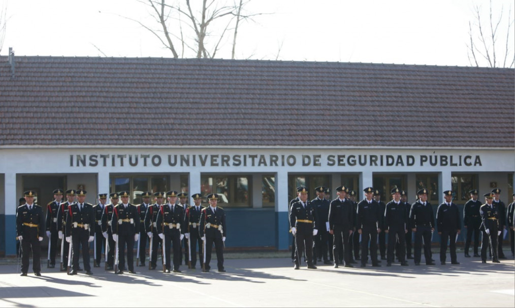 imagen 6 Comenzaron los actos de egreso del Curso de Formación Profesional Básica para Auxiliares de la Policía