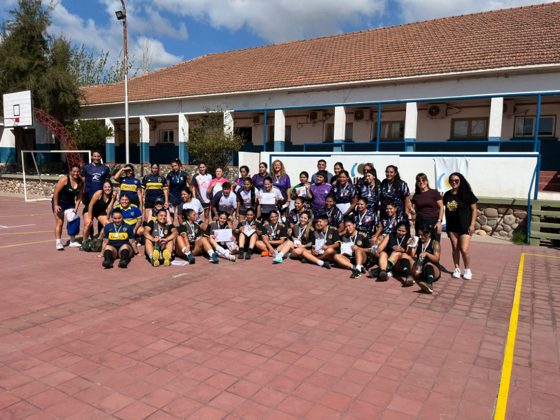 imagen 1 Gran jornada de fútbol femenino en el IUSP