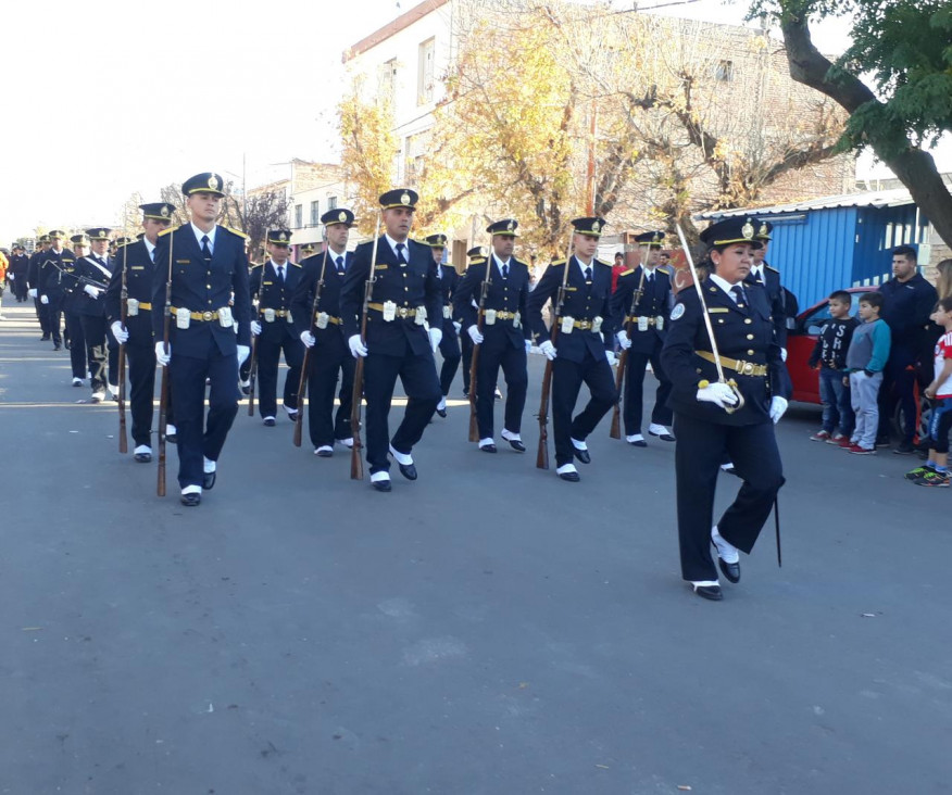 imagen Participación en desfile cívico militar y policial del IUSP Valle de Uco