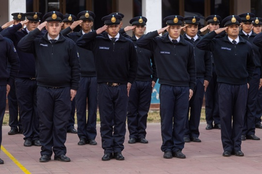 imagen 5 Acto de egreso del curso de Auxiliares Sede Central