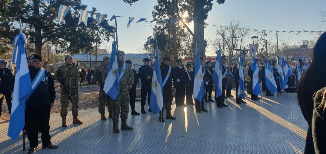 imagen 21 Los cadetes del IUSP juraron solemnemente a la bandera en toda la provincia