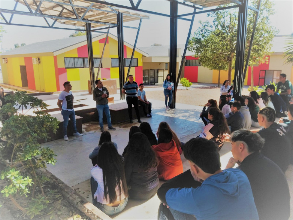 imagen Alumnos de Licenciatura dieron una charla en el Programa de Orientación Vocacional en Junín