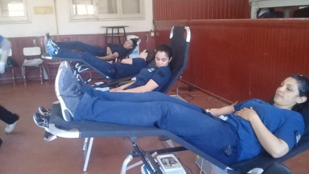 imagen Alumnos del IUSP donaron sangre al Centro Regional de Hemoterapia