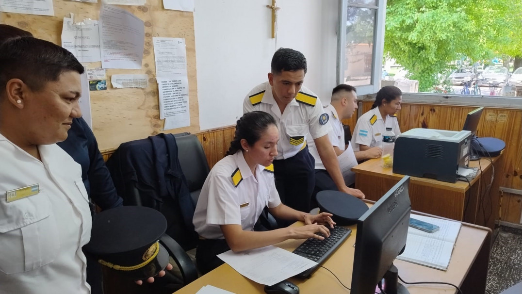 imagen 1 Alumnos de Tecnicatura de la Delegación Valle de Uco asistieron y fueron instruidos sobre el funcionamiento de la Comisaría 18°