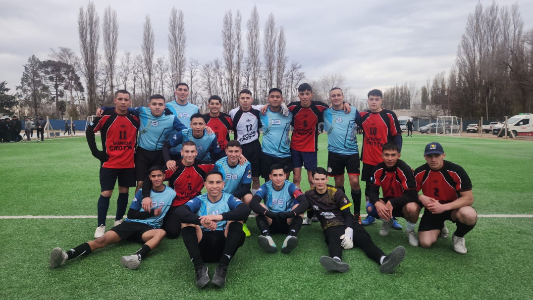 imagen Delegación de cadetes del IUSP participó del encuentro deportivo por el aniversario de la Escuela de Policía de Neuquén