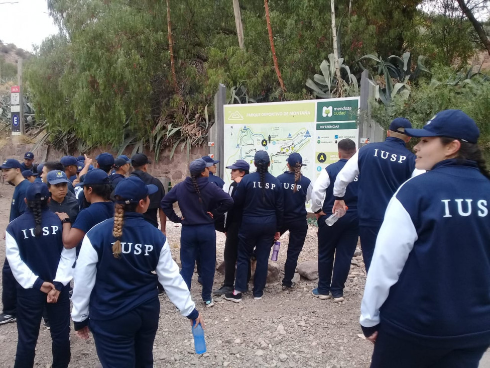 imagen Alumnos de Tecnicatura realizaron actividad en el "PARQUE DEPORTIVO MONTAÑA"