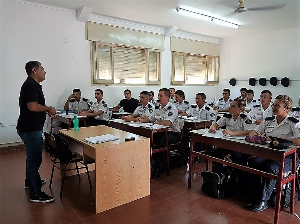 imagen Auxiliares realizan actividades prácticas de Actas Policiales