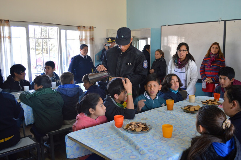 imagen Festejo Día del Niño" en Escuela Rural N° 1-391 "Dr. Antonio Bermejo