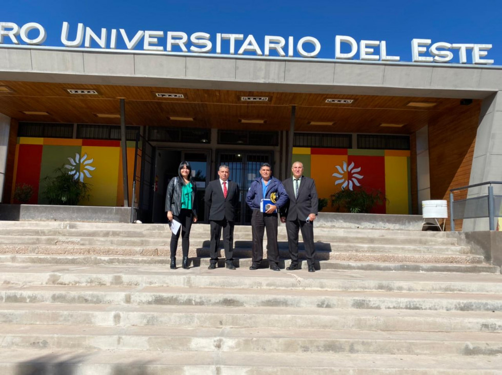 imagen Se realizó tesina grupal de Licenciatura en Delegación Zona Este