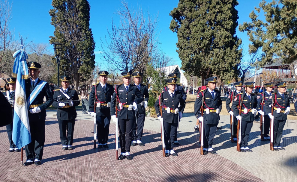 imagen 19 Los cadetes del IUSP juraron solemnemente a la bandera en toda la provincia