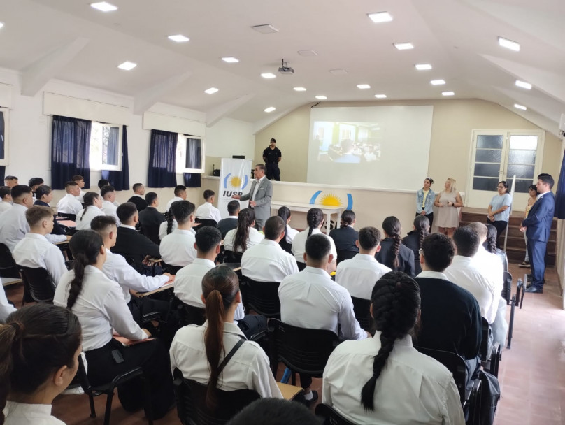 imagen 4 Bienvenida a los cadetes del Curso de auxiliares para la Policía de Mendoza