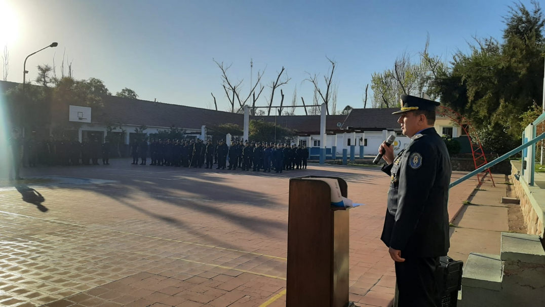imagen 4 Emotivo acto en honor al Jefe Provincial del Cuerpo de Instructores por su retiro efectivo de la Fuerza