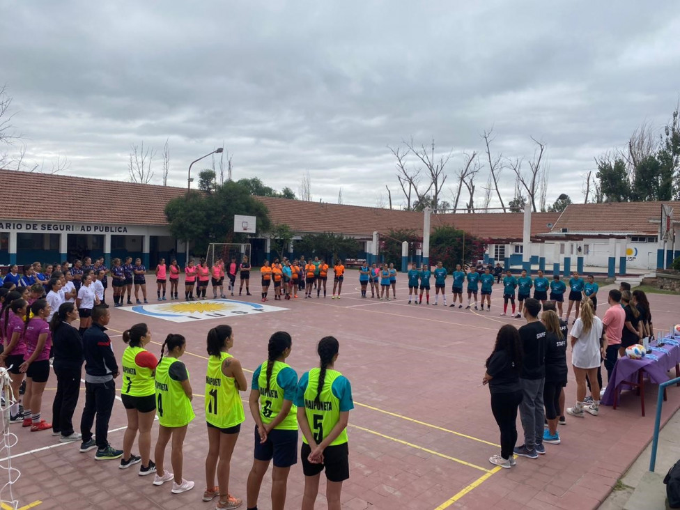 imagen Con una importante participación se desarrolló el 2do. Torneo de Fútbol Femenino en el IUSP