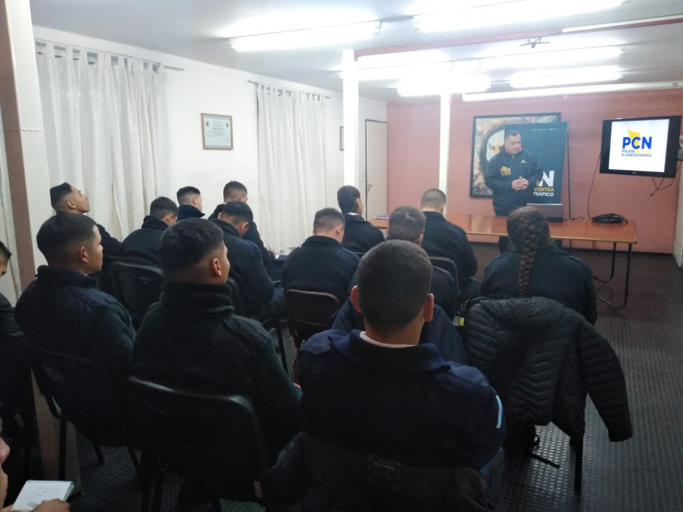 imagen Cadetes de la FPB para Auxiliar N° 202 de Sede Central recibieron capacitación de la PCN