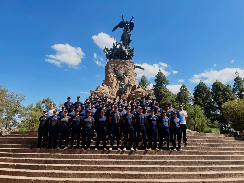 imagen 7 Con el fin de identificar atractivos turísticos de gran importancia histórica, cultural y económica, cadetes de la FPB para Auxiliar de la Delegación Valle de Uco, visitaron la Ciudad de Mendoza