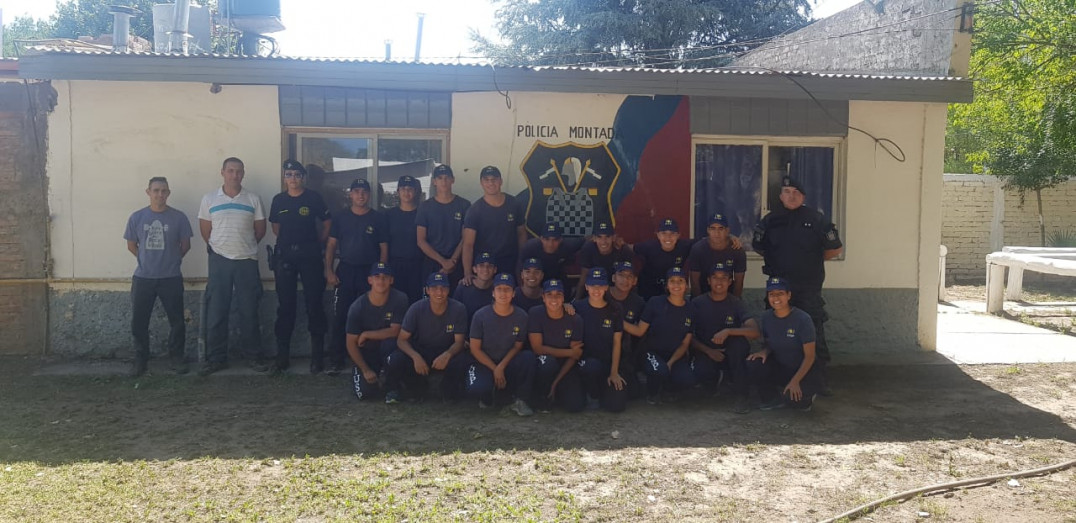imagen Los cadetes del curso FPB No. 174 realizaron variadas actividades en diferentes dependencias policiales