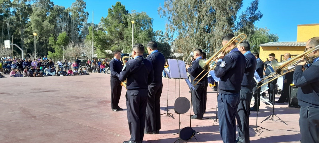 imagen 5 El IUSP festejó a la niñez en la Escuela 1-519 María Cali de San Francisco de Lavalle