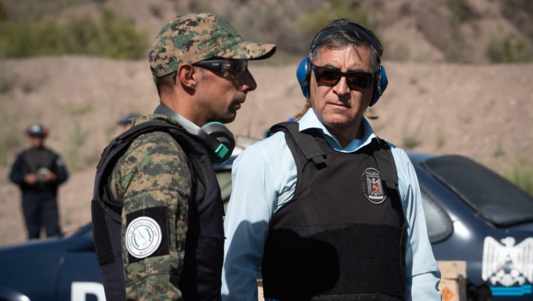 imagen 2 Cadetes del IUSP realizan prácticas de tiro en terreno como parte de su formación para la Dirección de Investigaciones