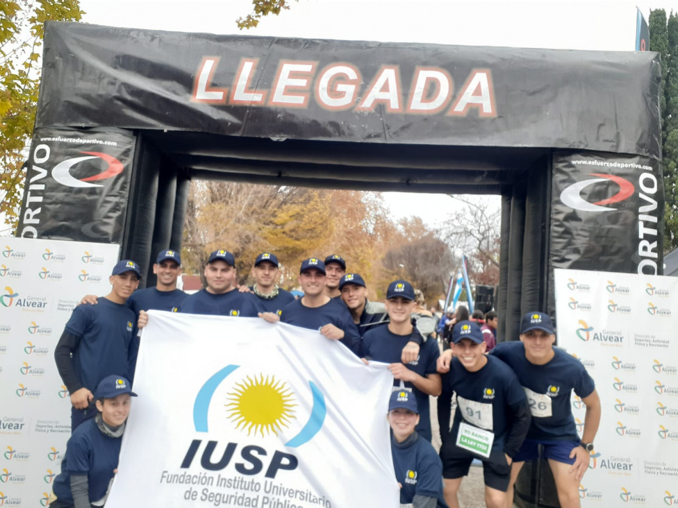 imagen El IUSP tuvo una importante participación en la "Carrera de la bandera" en General Alvear