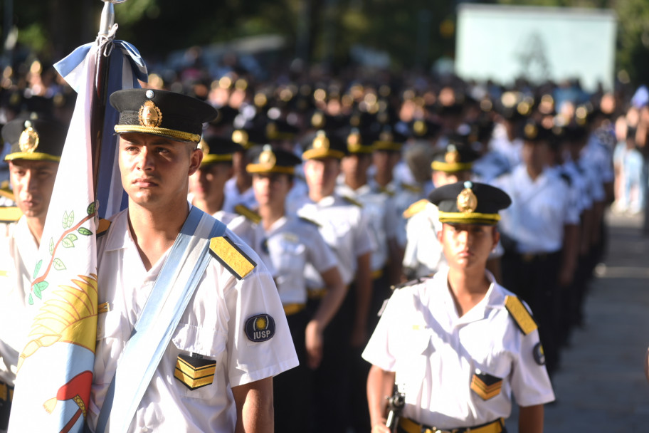imagen 11 Imponente acto por el 27° aniversario del IUSP y el egreso de Técnicos Universitarios y Auxiliares