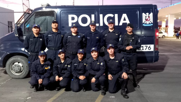 imagen Alumnos de Tecnicatura en servicio de "Tribuna Segura" en el Estadio Malvinas Argentinas
