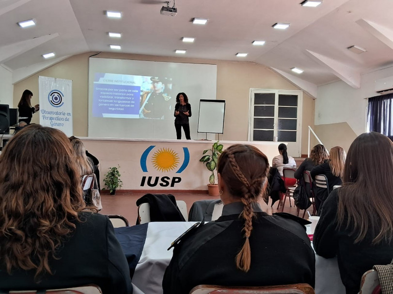 imagen 4 La Dirección de Capacitación del IUSP realizó una Mesa Preparatoria para el 1° Congreso Regional de Mujeres de Fuerzas de Seguridad Ciudadana