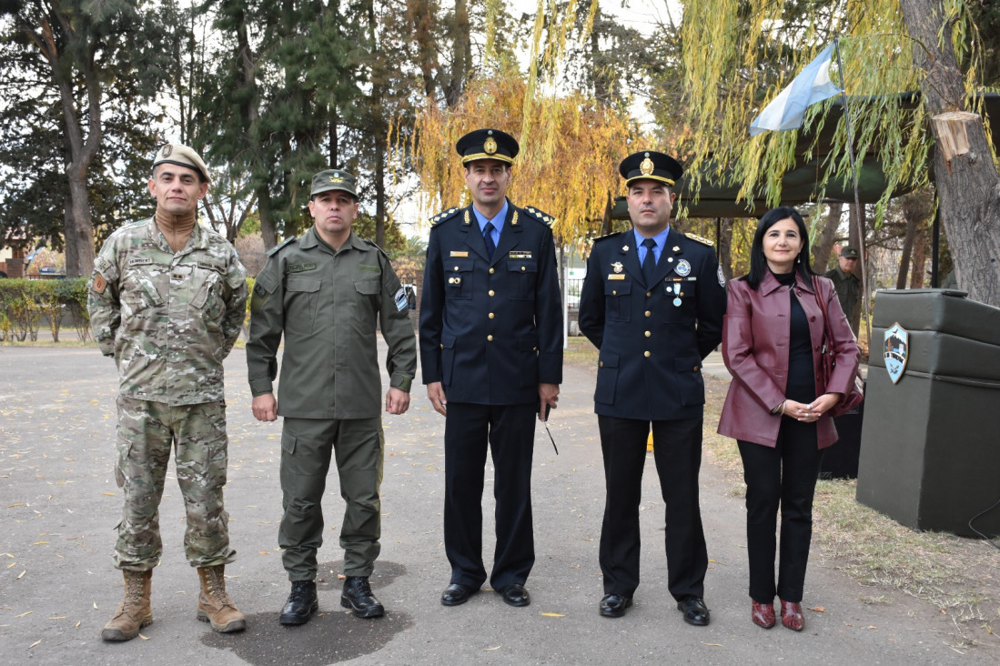 imagen Participación del IUSP en el Acto por el 41° Aniversario del Bautismo de Fuego de Gendarmería Nacional en el conflicto bélico del Atlántico Sur