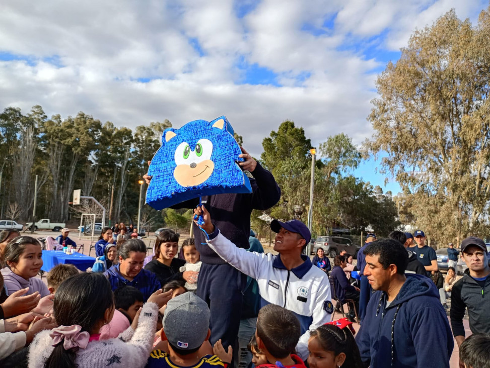 imagen Gran festejo solidario por el día de la Niñez en Escuela María Cali en Lavalle
