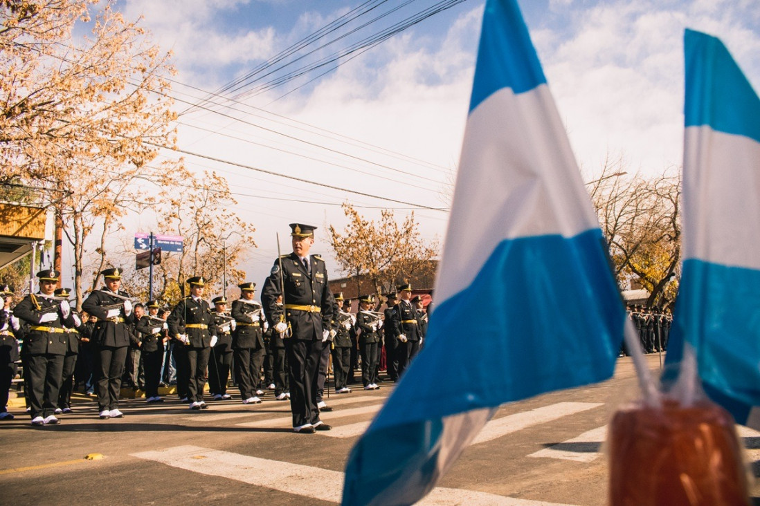 imagen Cientos de alumnos del IUSP en toda la provincia "Juraron lealtad a la Bandera"