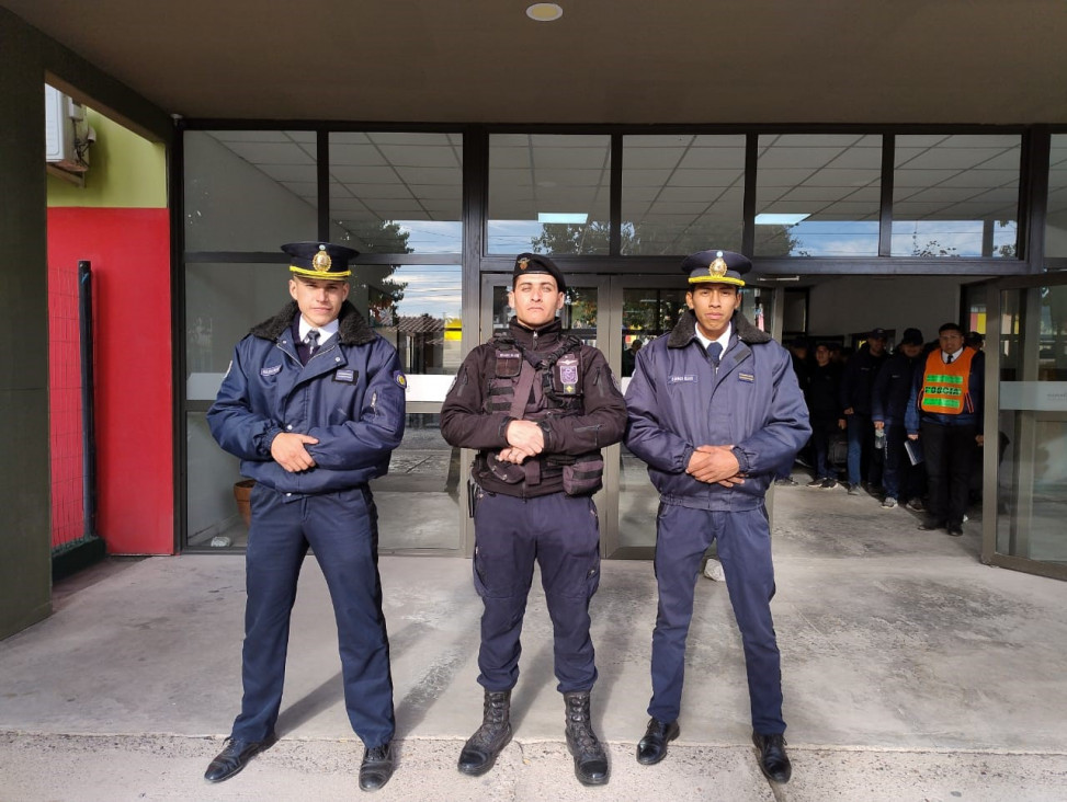 imagen En acción de patrullaje por el Centro Universitario del Este los cadetes fueron testigos de secuestro de la sustancia ilícitas