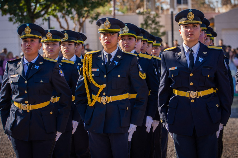 imagen 8 Los cadetes del IUSP juraron solemnemente a la bandera en toda la provincia