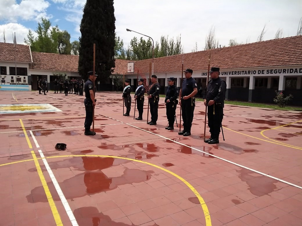 imagen Finalizó el curso de capacitación en orden cerrado, ceremonial y protocolo 