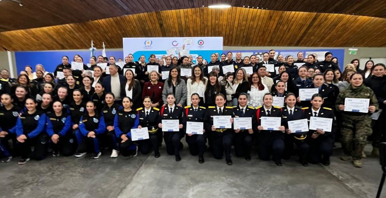 imagen Se realizó el 2º Congreso regional de mujeres de las fuerzas de seguridad