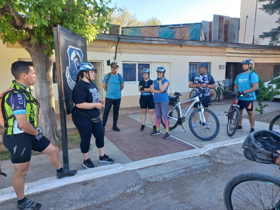 imagen Los alumnos de AFA III y AFA IV de Delegación Zona Sur visitaron a U.C.A.R.