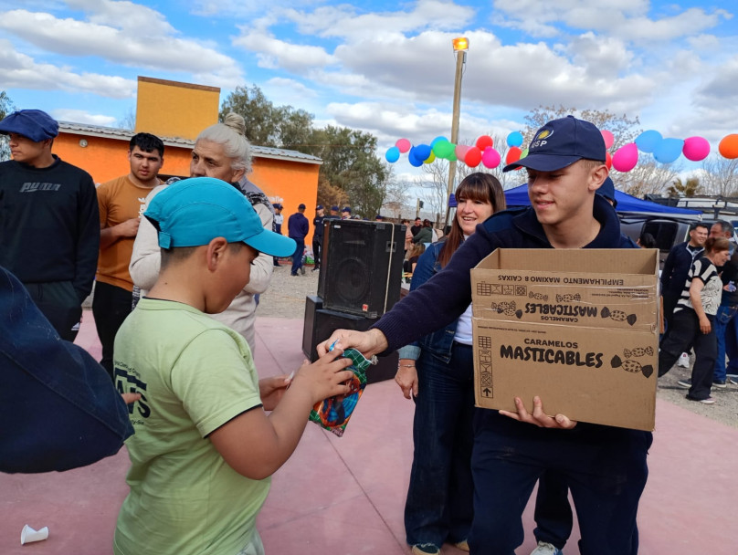 imagen 1 Gran festejo solidario por el día de la Niñez en Escuela María Cali en Lavalle