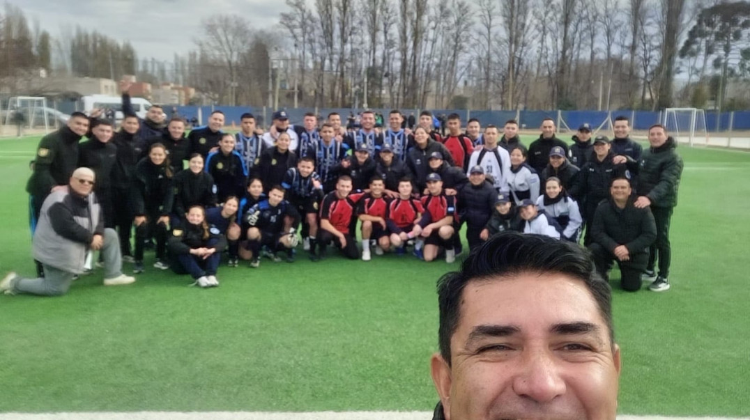 imagen Delegación de cadetes del IUSP participó del encuentro deportivo por el aniversario de la Escuela de Policía de Neuquén