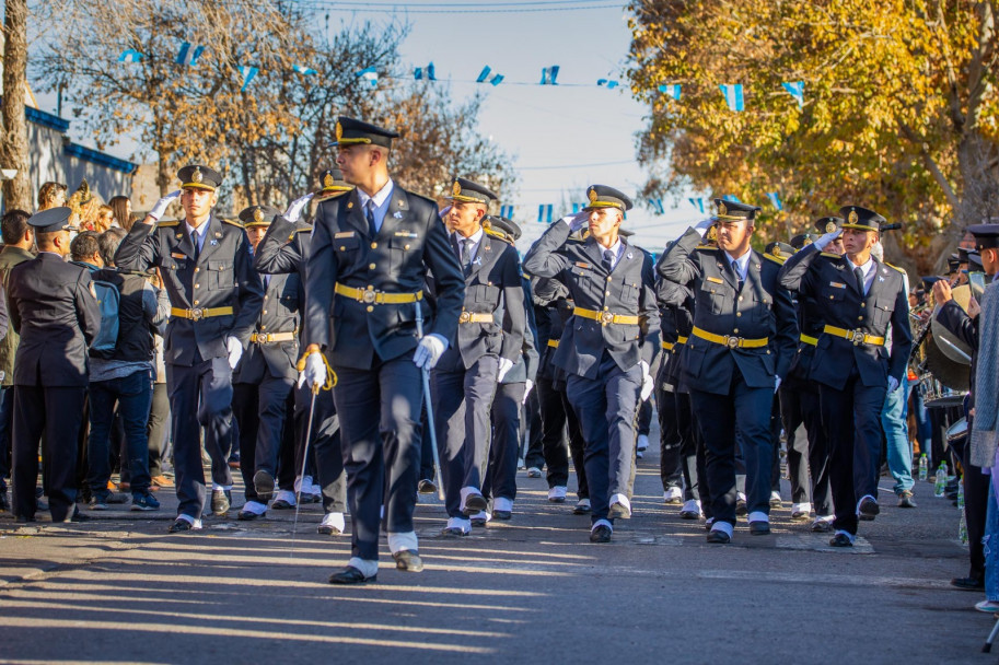 imagen 12 Los cadetes del IUSP juraron solemnemente a la bandera en toda la provincia