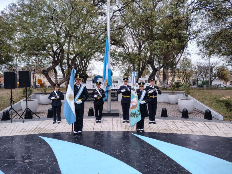 imagen 4 Los cadetes del IUSP desfilaron en los actos Patrios del 9 de Julio
