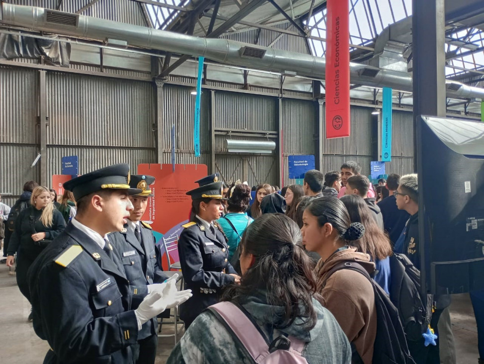 imagen Con una gran acogida finalizó la Expoeducativa y el IUSP superó las expectativas de los aspirantes