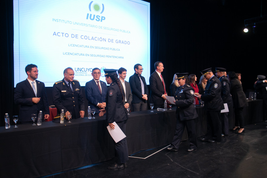imagen 1 El IUSP celebro un gran acto de colación de grado con un número de egresados histórico