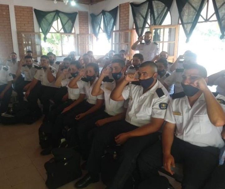 imagen 1 Los cadetes del Curso de FPB asistieron a una conferencia introductoria en lengua de señas