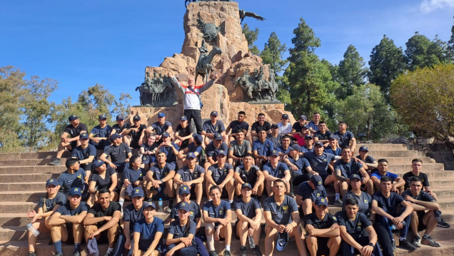 imagen Los alumnos de 1er y 2do año de Tecnicatura de la Sede Central realizaron el desafío "Cerro de la Gloria"