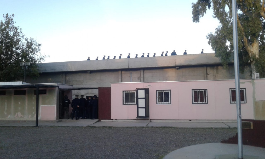 imagen Visita de Auxiliares del CEP del IUSP a Penitenciaria Sede Central