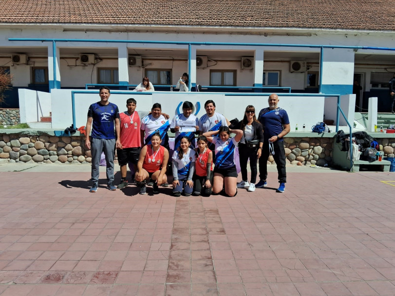 imagen 10 Se desarrolló el 2° Torneo de Voley Recreativo Mixto en la Sede Central del IUSP