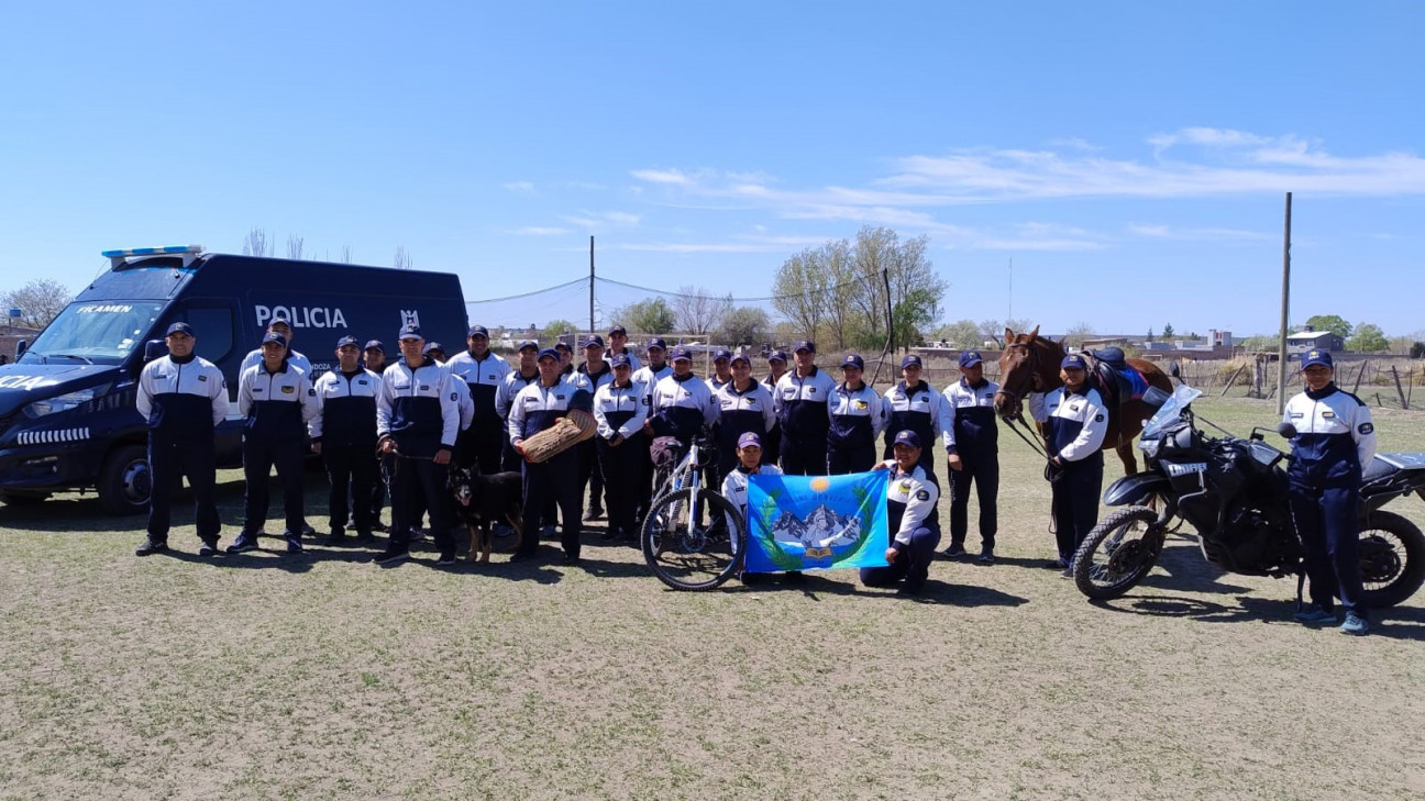 imagen Alumnos de Práctica Profesional III obtuvieron conocimiento práctico en la Unidad de Cuerpos Especiales del Valle de Uco