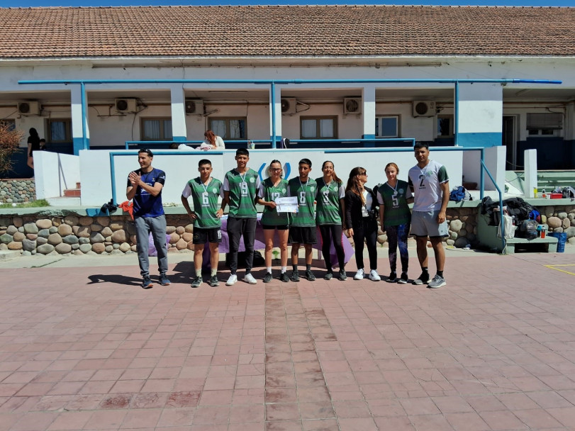 imagen 8 Se desarrolló el 2° Torneo de Voley Recreativo Mixto en la Sede Central del IUSP