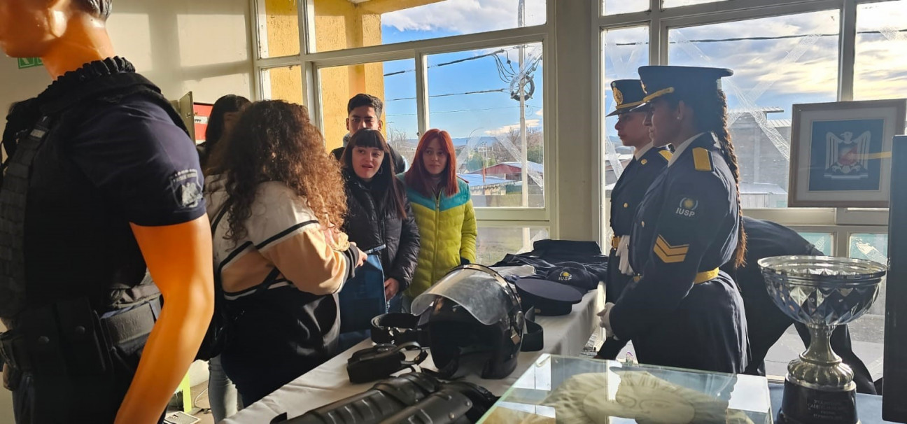 imagen La Delegación San Carlos Valle de Uco presentó la oferta educativa del IUSP en la Expo Educativa Regional Tupungato