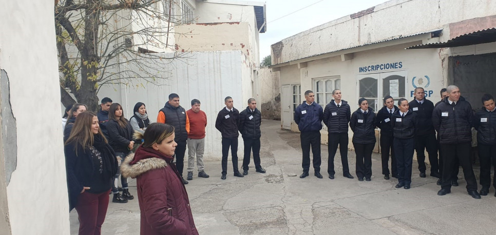 imagen Con el proyecto "Colilla cero" los alumnos de Tecnicatura esperan concientizar a los ciudadanos en el correcto desecho de los residuos del cigarrillo